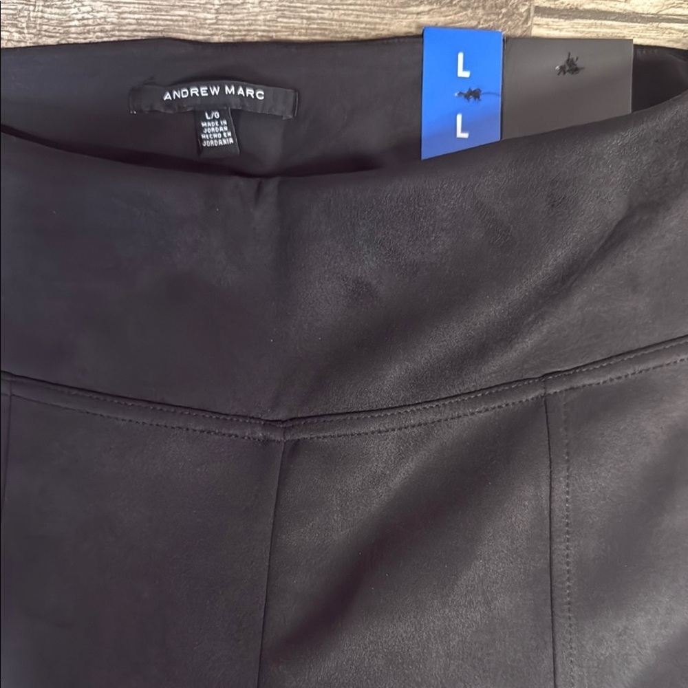 Black High-Waisted Pants - Picture 4 of 5